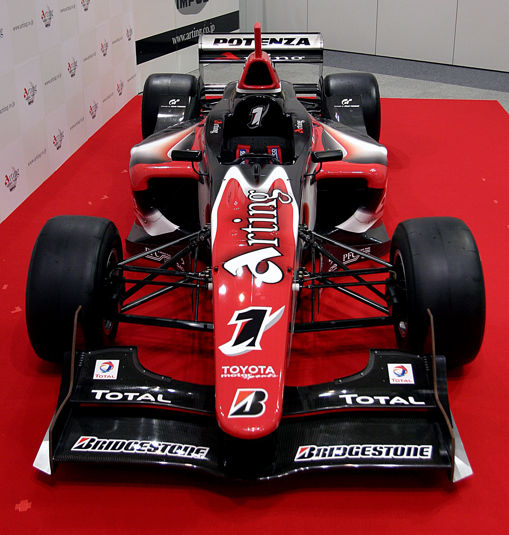 フォーミュラニッポン「arting Racing Team IMPUL」マシンのアートワークを担当